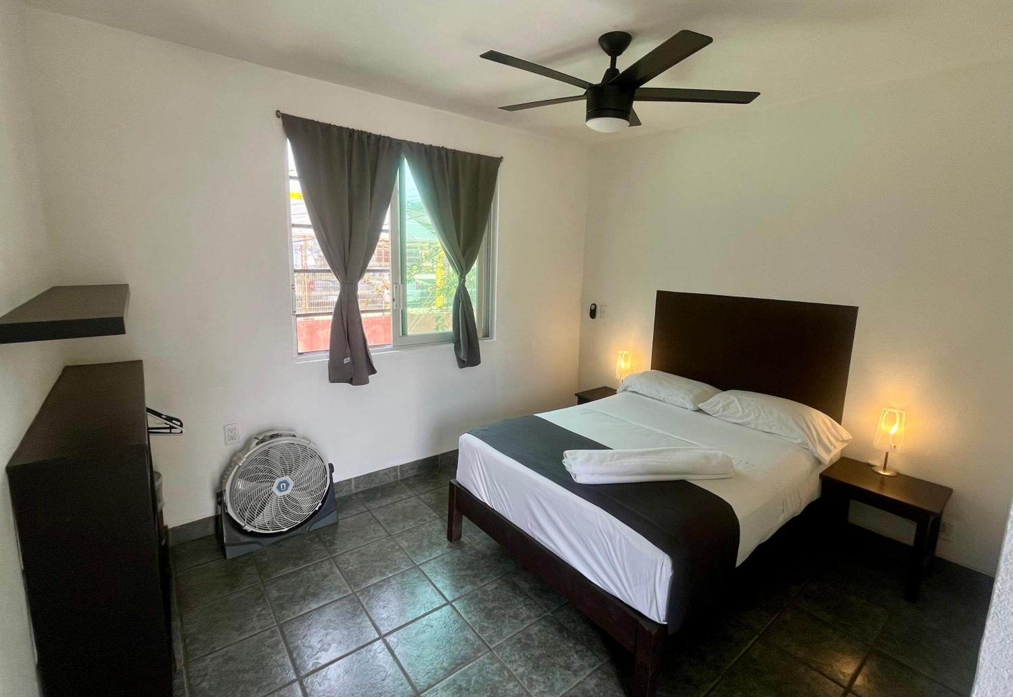 Hotel Aqualuna Cyclops Brisas de Zicatela Buitenkant foto